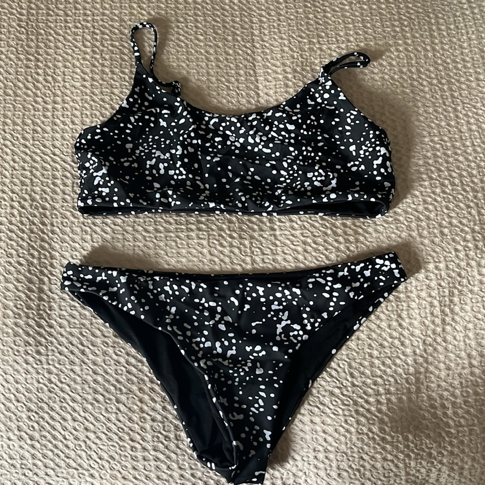 Bikini Bundle - Picture 4 of 9